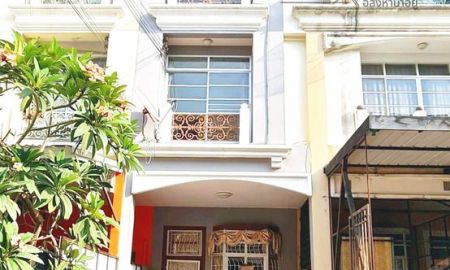 ขายทาวน์เฮาส์ - ขายด่วน ทาวน์โฮมแถวอ่อนนุช80 พัฒนาการ บ้านเปล่าเหมาะสำหรับทำรีโนเวทเพื่ออยู่อาศัยเอง ทำเลดีมาก