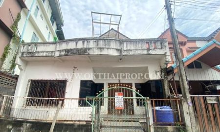 ขายทาวน์เฮาส์ - ทาวน์เฮ้าส์ หมู่บ้านปทุม คอนโดเพลส ถนนปทุมธานี สายใน ต.บ้านฉาง อ.เมืองปทุมธานี จ.ปทุมธานี