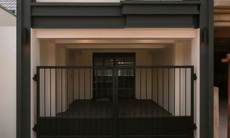 ขายทาวน์เฮาส์ - ขายทาวน์โฮมหรู2ชั้น 24วา 3นอน 4ห้องน้ำ ซอยปรีดีพยมยงค์