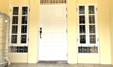 ให้เช่าทาวน์เฮาส์ - ให้เช่า ทาวน์เฮ้าส์ หมู่บ้านสรานนท์ ซ.ลาดพร้าว 101 เส้นทางออกได้หลายถนน เฟอร์นิเจอร์ครบราคา 15,000 บาท/เดือน