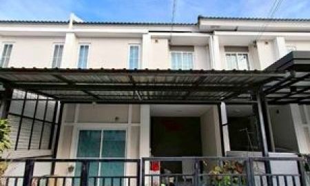 ขายบ้าน - ขายทาวน์โฮม 2 ชั้น โครงการ เดอะคอนเนค วงแหวน - พระราม 9 (The Connect Wonfwaen - Rama9) ขนาด 18.2ตรว 3นอน2น้ำ