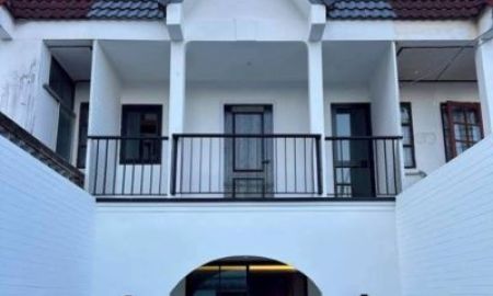 ขายบ้าน - ทาวน์โฮมรีโนเวทใหม่ ทำเลเจ็ดยอด โมเดิร์นคลาสสิค ใกล้เมญ่า วันนิมมาน ใกล้นิมมาน