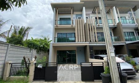 ขายทาวน์เฮาส์ - ขายทาวน์โฮม 3 ชั้นหลังมุม ทาวน์ อเวนิว พะราม 2 คุณภาพจาก แสนสิริ ทำเลดี