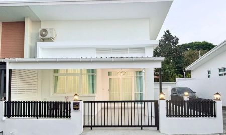 ขายบ้าน - ขายทาวน์เฮ้าส์พัทยา ตกแต่งพร้อมอยู่ มบ.เดอะ แกรนด์ ซอยเนินพลับหวาน
