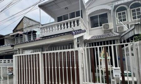 ขายทาวน์เฮาส์ - ขายทาวน์เฮ้าส์ 2 ชั้น หมู่บ้านคลองตันนิเวศน์ สุขุมวิท 71 ปรีดีพนมยงค์42 รีโนเวทใหม่ ใกล้เอกมัย ทองหล่อ เข้าเมืองสะดวก