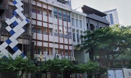 ให้เช่าอาคารพาณิชย์ / สำนักงาน - ให้เช่าอาคารพาณิชย์ 2 คูหา 5 ชั้นใกล้BTS ทองหล่อ และBTSพร้อมพงษ์ อยู่ระหว่างสุขุมวิทซอย 32 และ 34 ติดถนนสุขุมวิท