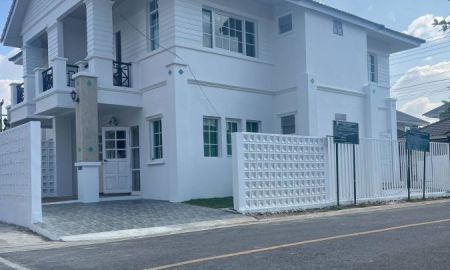 ขายบ้าน - ขายบ้านแฝด 2 ชั้น สไตล์โคโลเนียล ทำเลดีมาก ใกล้รวมโชค มอลล์ จังหวัดเชียงใหม่