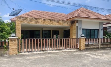 ขายบ้าน - ราคานี้โคตรคุ้ม .บ้านเดี่ยวชั้นเดียว 50 ตรว. 2ห้องนอน 2ห้องน้ำ จอดรถได้ 2 คัน