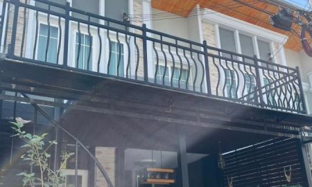 ให้เช่าทาวน์เฮาส์ - ให้เช่า ทาวน์โฮม 2 ชั้น โครงการ โกลเด้นท์ทาวน์ - รามอินทรา ซ. คู้บอน 27 พร้อมรีโนเวท เฟอร์นิเจอร์ครบ ราคา 22,000 บาท/เดือน