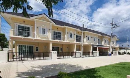 ให้เช่าทาวน์เฮาส์ - ให้เช่า] หมู่บ้าน ดีญ่า ทาวน์ ติวานนท์ - รังสิต / 4 ห้องนอน 3 ห้องน้ำ / 18 ตรว. 130 ตรม. **16,000**