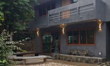 ให้เช่าบ้าน - ให้เช่าบ้านเดี่ยว รีโนเวทใหม่ ซอยสวนสยาม 24 ถนนเสรีไทย ใกล้รถไฟฟ้าสายสีชมพู พร้อมอยู่