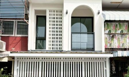 ขายบ้าน - ทาวน์เฮาส์ 2 ชั้น ซอยเสนานิคม1 ลาดปลาเค้า ลาดพร้าว