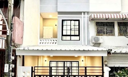 ขายทาวน์เฮาส์ - ทาวน์เฮ้าส์ 2 ชั้น แต่งใหม่พร้อมอยู่ ซอยจรัญ 37 ใกล้ห้างแม็คโครจรัญ บางกอกน้อย