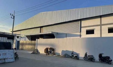 ให้เช่าโรงงาน / โกดัง - ให้เช่าโกดังโรงงานพร้อมออฟฟิศสร้างใหม่ ย่านกระทุ่มแบน ขนาด 2,000 ตรม.