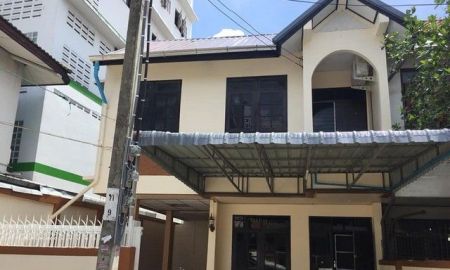 ขายทาวน์เฮาส์ - ขายทาวน์เฮาส์หลังมุม 2 ชั้น หมู่บ้านสุขสันต์1 เนื้อที่ 40 ตร.ว. ซ.เพชรเกษม 90 บางแคเหนือ ใกล้เดอะมอล์บางแค ใกล้รถไฟฟ้า ถ.กาญจณาภิเษก