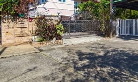 ขายบ้าน - ขายบ้านเดี่ยวหมู่บ้านทองสถิตย์เรียบด่วนรามอินทรา แขวงจระเข้บัวเขตลาดพร้าว กทม. พื้นที่ 127 ตรว.