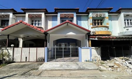 ขายทาวน์เฮาส์ - ขายทาวน์เฮ้าส์ หมู่บ้านปิยวรารมย์ 3 ถนนบ้านกล้วย-ไทรน้อย อำเภอไทรน้อย นนทบุรี