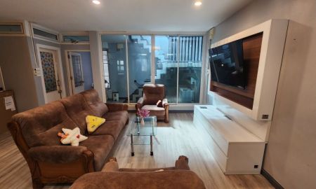 ขายทาวน์เฮาส์ - ขายตึกแถวรีโนเวทใหม่ 4 ชั้นครึ่ง 2 คูหา เซนต์หลุยส์ 3 สาทร จันทน์ 18/7 แยก 17