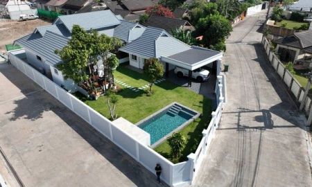 ขายบ้าน - Luxury Pool Villa Pattaya พูลวิลล่าบ้านหรู พัทยา ใกล้อ่างมาบประชัน ซอยสยามคันที่คลับ พรประภานิมิตร19 160 ตรว. บางละมุง ชลบุรี