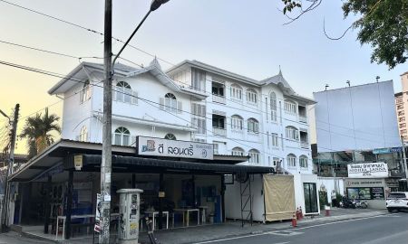 ขายอาคารพาณิชย์ / สำนักงาน - ขายโรงแรม+อาคารพาณิชย์ ติดคูเมืองเชียงใหม่ ใกล้ประตูท่าแพ พร้อมผู้เช่า
