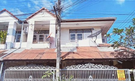 ขายทาวน์เฮาส์ - ขายบ้าน 2 ชั้น 2หลังติดกัน หมู่บ้านซิลค์วิลเลจ ซอยสายไหม54