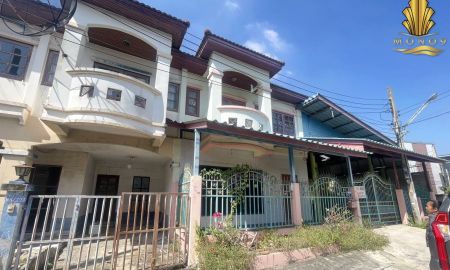 ขายทาวน์เฮาส์ - ขายด่วนตามสภาพ ทาวน์เฮ้าส์ 2 ชั้น หมู่บ้าน ศิริวรรณ บางบัวทอง นนทบุรี