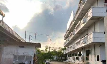 ให้เช่าโรงงาน / โกดัง - โกดังเก็บของ พื้นที่ใช้สอยรวม 2,400 ตารางเมตร ซอยโรงเรียนอ้ามานะห์ ศึกษาศาสน์ อ่อนนุช 55 แยก 2-5 ประเวศ กรุงเทพ