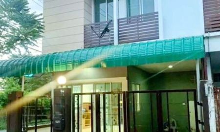 ให้เช่าทาวน์เฮาส์ - หลังมุม 3 นอน ซอยมิสทีน MRTราษฎร์พัฒนา 2.3 กม. ให้เช่าทาวน์เฮ้าส์ 2 ชั้น3 น้ำ 24 ตร.วา. 190 ตร.ม.ร่มรื่น