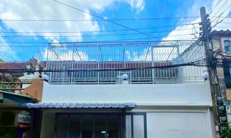 ให้เช่าทาวน์เฮาส์ - MRT ห้วยขวาง 500ม. ประชาราษฏร์บำเพ็ญ 11-18 ตลาดสดห้วยขวาง 1.4 กม.ทาวน์เฮ้าส์ 2 ชั้น รีโนเวทใหม่ แหล่งช้อปปิ้ง หาของกินง่าย เดินทางสะดวก