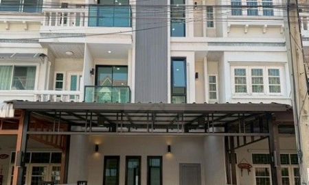 ขายทาวน์เฮาส์ - ขายทาวน์โฮม 3 ชั้น 4 ห้องนอน เล่นระดับ ซอยนาคนิวาส 37 โชคชัย 4 รีโนเวทใหม่ ใกล้เลียบด่วน