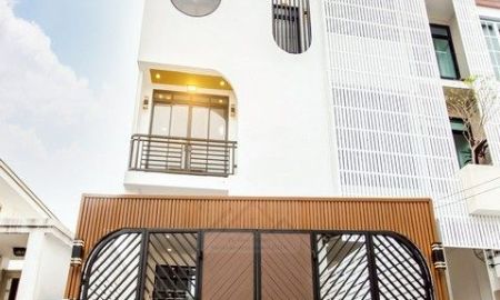 ขายทาวน์เฮาส์ - ขายทาวน์โฮม 3 ชั้นย่านเลียบด่วน 4 ห้องนอน ประดิษฐ์มนูธรรม 10 ซอยร่วมน้ำใจ 3 รีโนเวทใหม่ทั้งหลัง ติดทางด่วน 100 เมตร