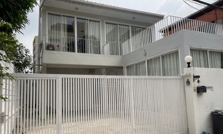 ให้เช่าบ้าน - ให้เช่าบ้านเดี่ยว 2 ชั้น 40 ตรว. 200 ตรม. ถนนสุทธิสารวินิจฉัย ย่านรัชดา ใกล้ MRT สุทธิสาร 900 เมตร