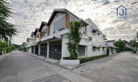 ขายทาวน์เฮาส์ - ขายทาวน์โฮม 2 ชั้น หมู่บ้านอยู่เจริญ หลังมุม ซอยอินทามระ 41 ใกล้MRT สุทธิสาร