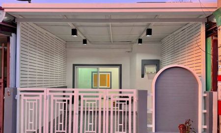 ขายทาวน์เฮาส์ - ขายทาวน์เฮ้าส์ ชั้นเดียว หมู่บ้านพิมลราช 1 ซอย 14 ติดถนนบ้านกล้วย-ไทรน้อย เนื้อที่ 18 ตาราง 2 ห้องนอน ตำบลพิมลราช อำเภอบางบัวทอง จังหวัดนนทบุรี