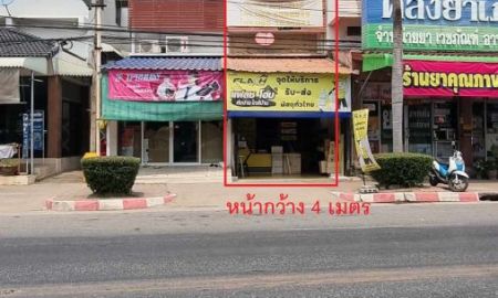 ขายอาคารพาณิชย์ / สำนักงาน - ขายตึก 3 ชั้นครึ่ง 1 คูหาติดริมถนนใหญ่สายหลัก ในชุมชนเขตเทศบาลโพธิ์ทอง มีพื้นที่ด้านหลังให้ใช้สอยเยอะ ต.อ่างแก้ว อ.โพธิ์ทอง จ.อ่างทอง