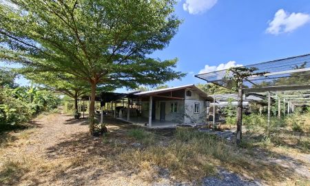 ขายที่ดิน - ขายที่ดิน 2 ไร่กว่า พร้อมห้องพัก ใกล้วัดสามประชุม จ.อ่างทอง