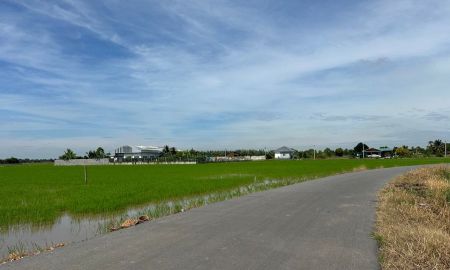 ขายที่ดิน - ขายที่ดินซอยสุวินทวงศ์ 106 หน้ากว้างติดถนนซอย 200 ม. หนองจอก กทม. ใกล้สนามกีฬา FBT ราคาต่อรองได้