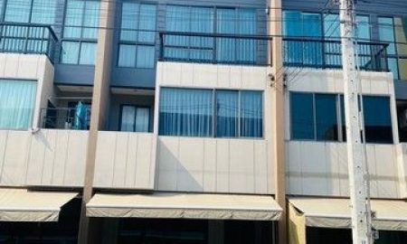 ขายทาวน์เฮาส์ - ขายทาวโฮม3 ชั้น บ้านกลางเมือง ลาดพร้าว -เสรีไทย ใกล้ ทางด่วนกาญจนาภิเษก (วงแหวนตะวันออก) ใกล้สวนสยาม, ห้างแฟชั่น ไอส์แลนด์