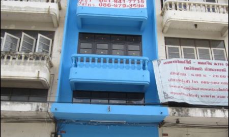 ขายอาคารพาณิชย์ / สำนักงาน - ขายอาคารพาณิชย์ 4 ชั้น ในหมู่บ้านบัวทองธานี ติดถนนกาญจนาภิเษก