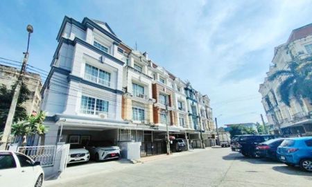 ให้เช่าทาวน์เฮาส์ - ให้เช่าโฮมออฟฟิศสุดหรู 4 ชั้น หลังมุม ซ.ลาซาล 40-42 MRT ศรีลาซาล 1.5กม. 30ตร.วา. ลาซาล อเวนิว 900 ม. แหล่งช้อปปิ้ง