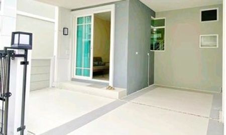 ให้เช่าทาวน์เฮาส์ - อิมพีเรียลเวิลด์ สำโรง 1.2 กม. ให้เช่าทาวน์เฮาส์สุดหรู 2 ชั้น พร้อมเฟอร์ฯ สุขุมวิท-ลาซาล BTS สำโรง 1.1กม. 17 ตร.วา.140 ตร.ม.3 นอน 2 น้ำ