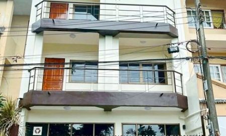 ให้เช่าทาวน์เฮาส์ - สุขุมวิท 50 ให้เช่าทาวน์เฮ้าส์ 3 ชั้น BTS พระโขนง 890ม. BTSอ่อนนุช 1กม. 20 ตร.วา. 240 ตร.ม. รร.นานาชาติ เซนต์แอนดรูส์ฯ กรุงเทพ 1.1 กม.