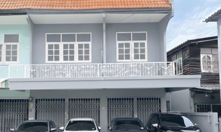 ขายอาคารพาณิชย์ / สำนักงาน - ขายด่วน รีโนเวทใหม่ !! อาคารพาณิชย์ 2 ชั้น อ้อมใหญ่ ซอยเทศบาล 6 หลังใหญ่มาก ขนาด 28 ตรว. ตรงข้ามบิ๊กซีอ้อมใหญ่ ทำเลดีมากเข้าจากเพชรเกษม 400 เมตร