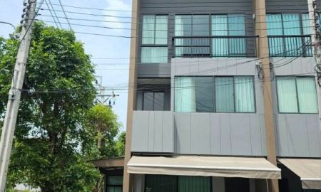 ให้เช่าทาวน์เฮาส์ - ให้เช่า ทาวน์โฮม โครงการ บ้านกลางเมือง พระราม 9 - กรุงเทพกรีฑา บ้านหลังมุม ใกล้ สนามบินสุวรรณภูมิ ราคา 55,000 บาท/เดือน