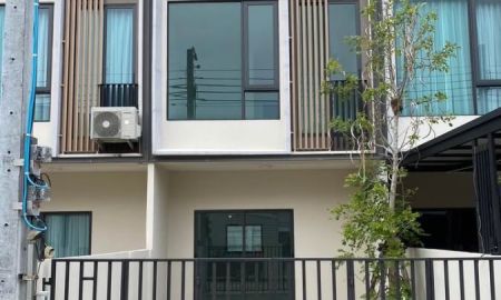 ให้เช่าทาวน์เฮาส์ - ให้เช่า ทาวน์โฮม 2ชั้น ดีไซน์โปร่งโล่ง Altitude Kraf Bangna