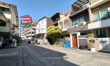 ขาย-ให้เช่าทาวน์เฮาส์ - ขาย/เช่า ทาวน์โฮม เนื้อที่ 14 ตร.ว. ซอยสุขุมวิท 16 (ซอยไผ่สิงห์โต) ถนนสุขุมวิท แขวงคลองเตย เขตคลองเตย