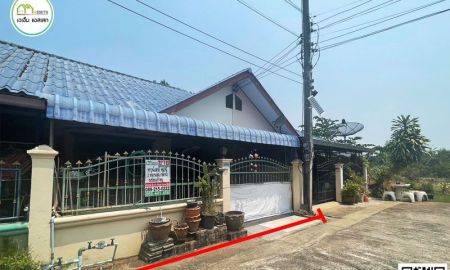 ขายทาวน์เฮาส์ - ทาวน์เฮาส์ ราคาไม่ถึงล้าน ใกล้โลตัสและถนนบายพาสใหม่อุตรดิตถ์ หลังนี้