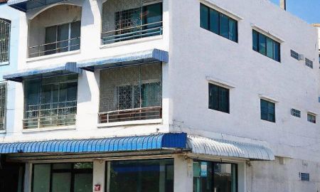 ขายอาคารพาณิชย์ / สำนักงาน - ขายอาคารพาณิชย์ (โครงการตึกน้ำ) ทำเลทอง ห้องหัวมุม จังหวัดชลบุรี