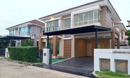 ขายบ้าน - บ้านเดี่ยวรีโนเวลใหม่ สวย เนื้อที่ 50.7 ตารางวา พื้นที่ใช้สอย 198 ตารางเมตร 3 ห้องนอน 3 ห้องน้ำ 2 ที่จอดรถ