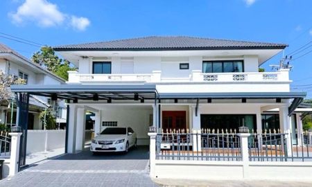 ให้เช่าบ้าน - รถไฟฟ้ามีนพัฒนา 2.8 กม. ให้เช่าคฤหาสน์ ลาดกระบัง รามคำแหง160-166 RIS Inter Sch.2.1กม. ร 90ตร.วา 4นอน 4น้ำ สนามบินสุวรรณภูมิ 8 กม.